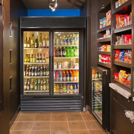 Готель Courtyard By Marriott Raleigh Midtown Екстер'єр фото