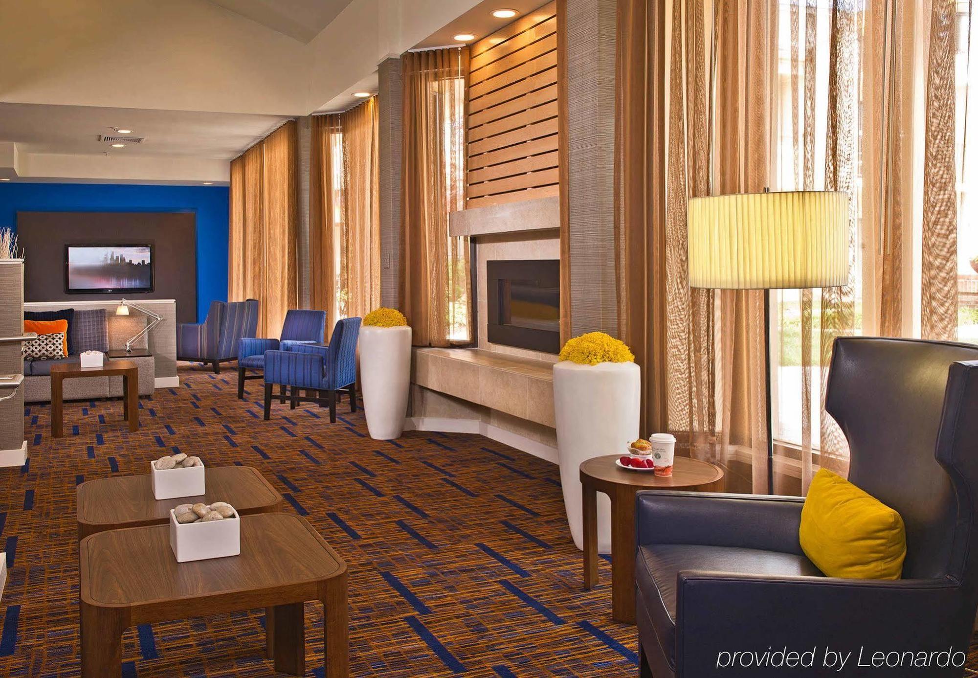 Готель Courtyard By Marriott Raleigh Midtown Екстер'єр фото